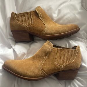 Tan Suede Women's Ankle Boots